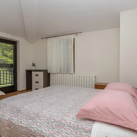 Apartament Marin *