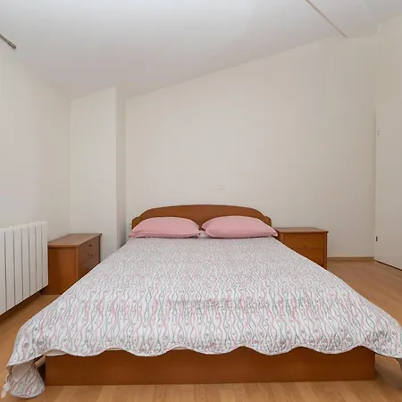 Apartment Marin Makarska